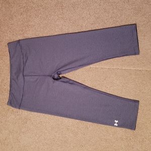 Under Armour Women's Stripped Compression Capris